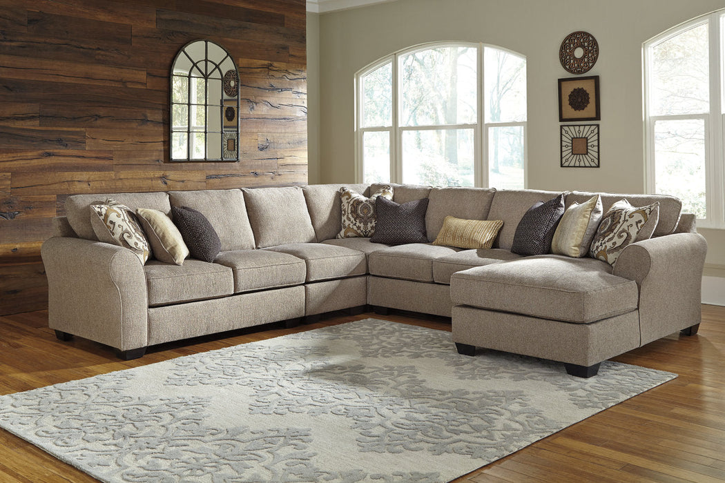 Pantomine Driftwood 5-Piece RAF Sectional