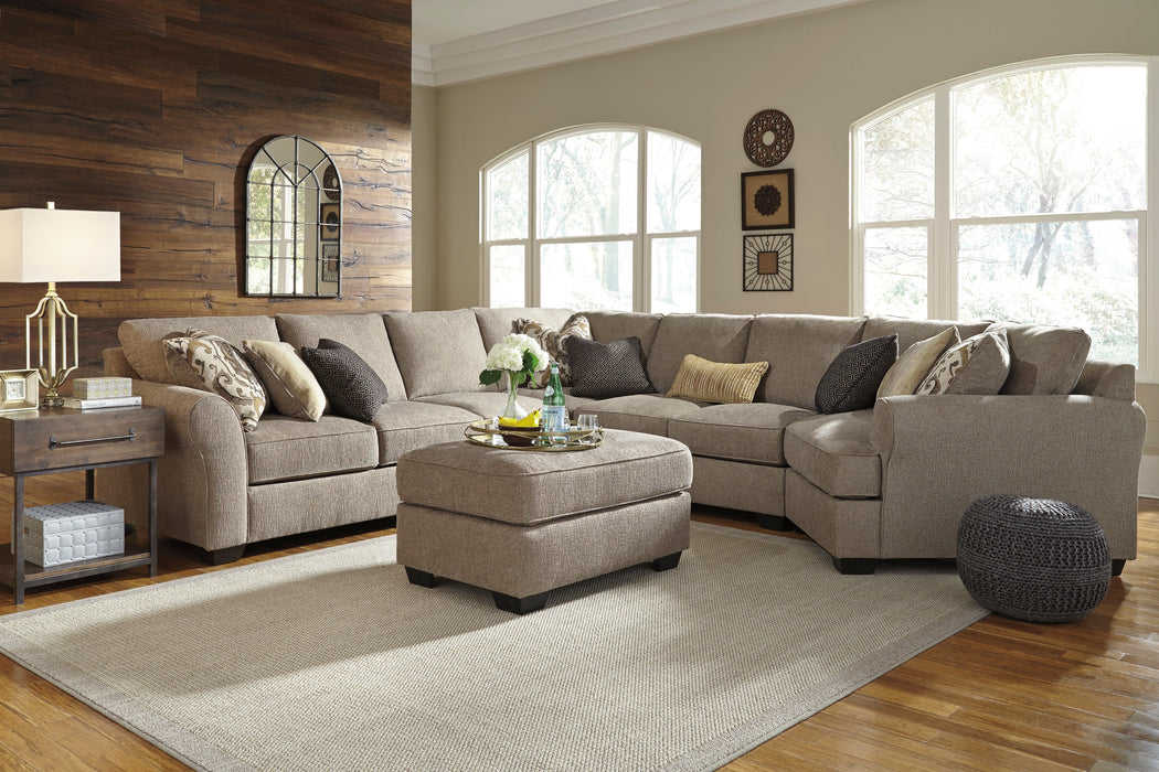 Pantomine Driftwood 5-Piece RAF Cuddler Sectional