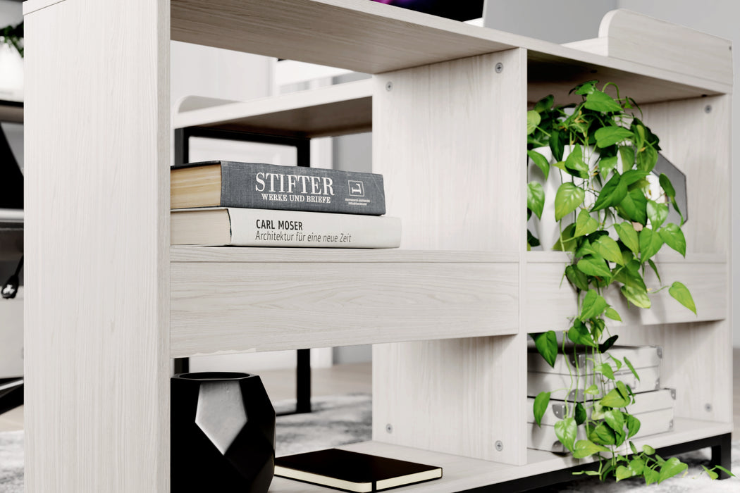 Bayflynn L-Desk - H288-24 - In Stock Furniture
