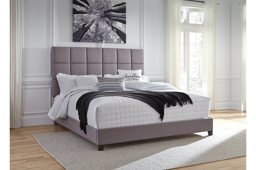 Dolante Gray King Upholstered Bed - B130-382 - Gate Furniture