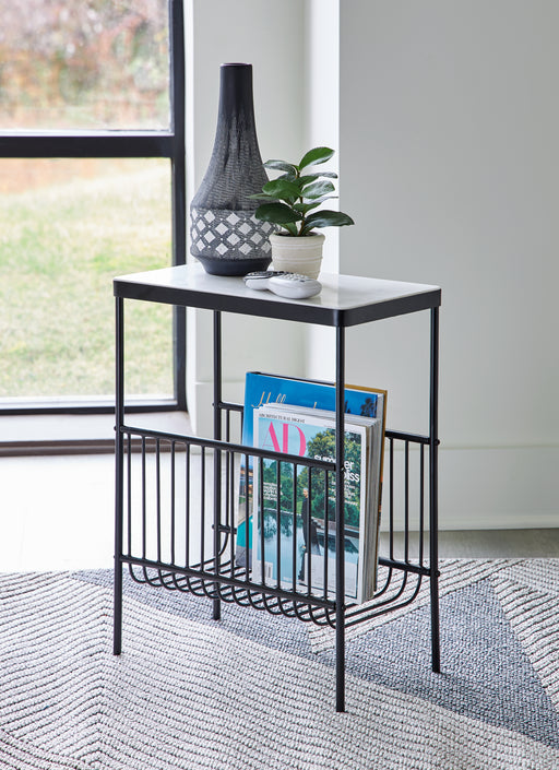 Issiamere Accent Table - A4000543