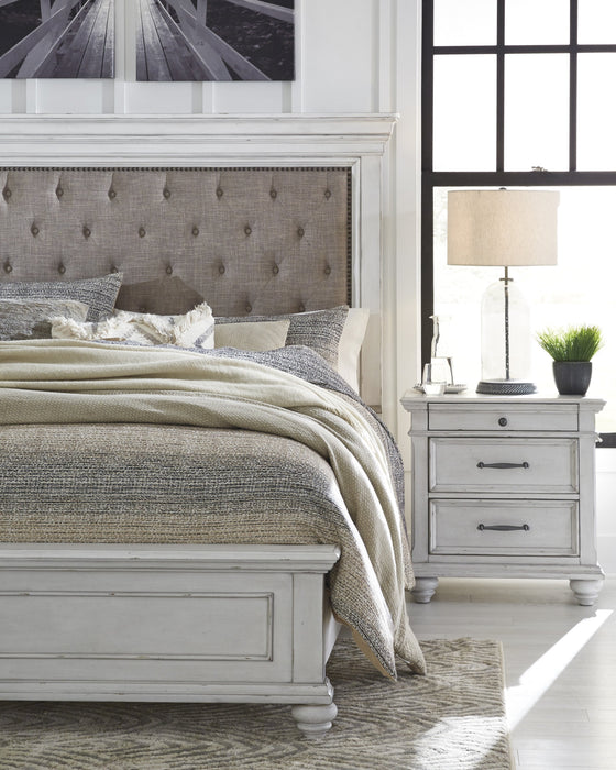 Kanwyn Whitewash Upholstered Panel Bedroom Set - Gate Furniture