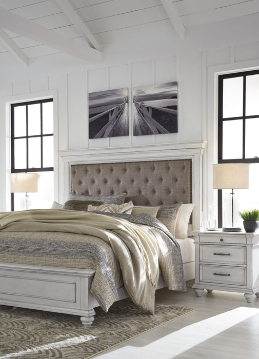 Kanwyn Whitewash Upholstered Panel Bedroom Set - Gate Furniture