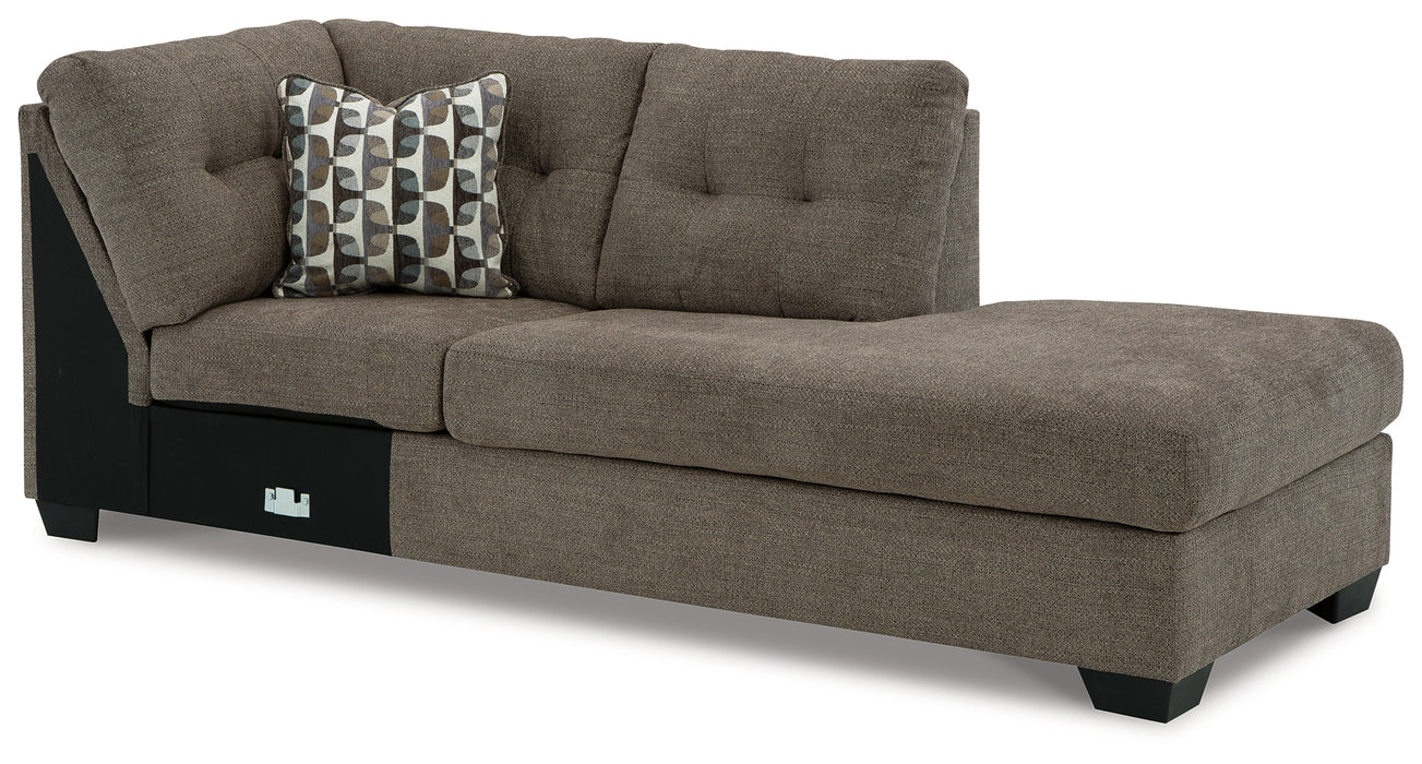 Mahoney Right-Arm Facing Corner Chaise - 3100517