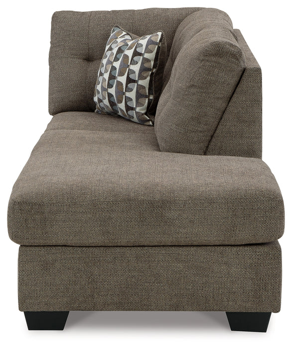 Mahoney Right-Arm Facing Corner Chaise - 3100517