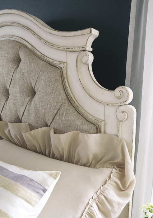 Realyn Chipped White Panel Bedroom Set - Gate Furniture