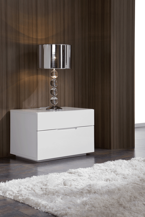 Regina Bedroom Qs With Storage And M100, C100, E100 Cases Set - Gate Furniture