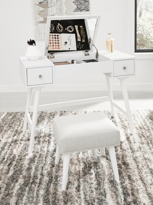 Thadamere Vanity with Stool - B060-122 - In Stock Furniture