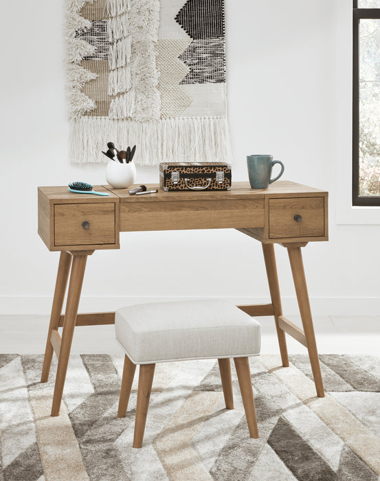 Thadamere Vanity with Stool - B060-22 - In Stock Furniture