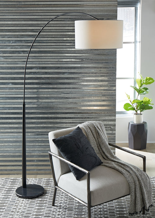 Veergate Arc Lamp - L725149 - In Stock Furniture